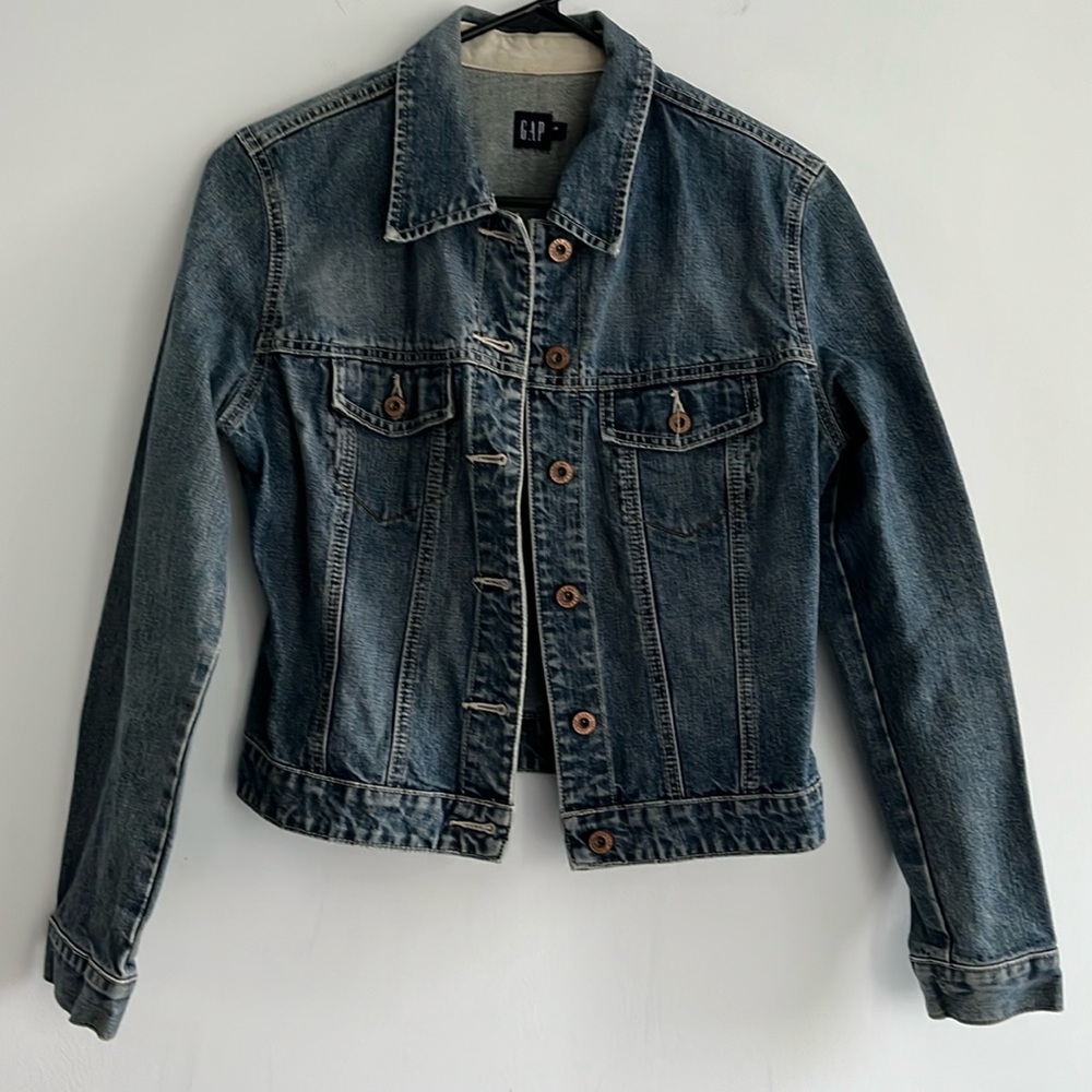 GAP vintage denim jacket size small